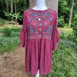 NWOT Umgee Maroon Embroidered Boho Swing Dress With Frilly Sleeves, Size Medium